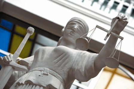 femida-statuya