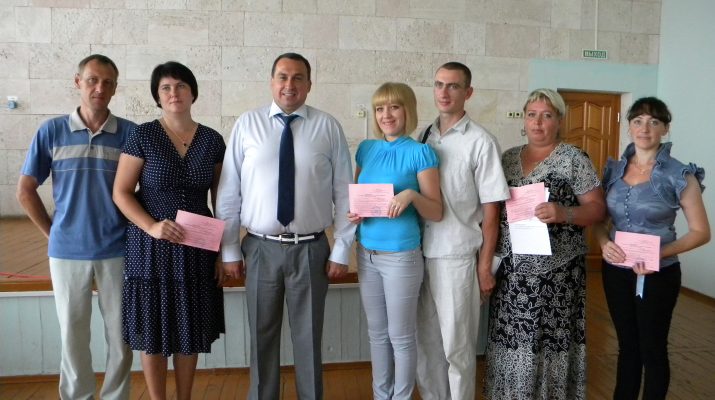 v ojidanii novoselia